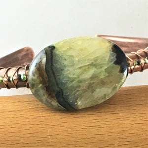 Copper and crystals bracelet