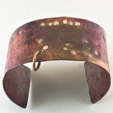 Load image into Gallery viewer, Hammered copper cuff bracelet