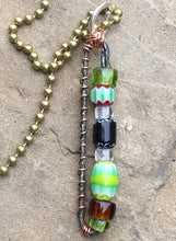 Load image into Gallery viewer, Wire Clip Necklace - Trail trash