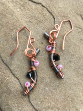 Load image into Gallery viewer, Pink Bead Earrings - Trail trash