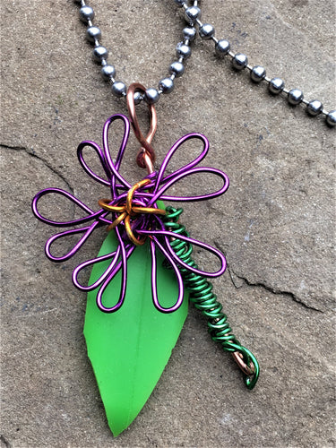 Green Leaf Necklace - Trail trash