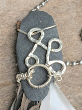 Load image into Gallery viewer, Feathers on the Loose Necklace - Trail trash